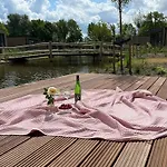 Holland Cube Nb 15 Im Europarcs Bad Hoophuizen - 6 Personen Daire