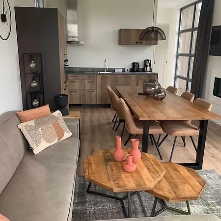Holland Cube Nb 15 Im Europarcs Bad Hoophuizen - 6 Personen Appartement *