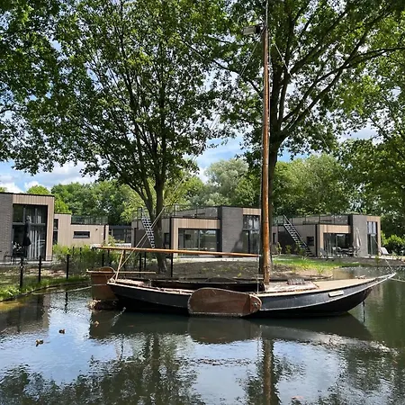 Holland Cube Nb 15 Im Europarcs Bad Hoophuizen - 6 Personen Daire *