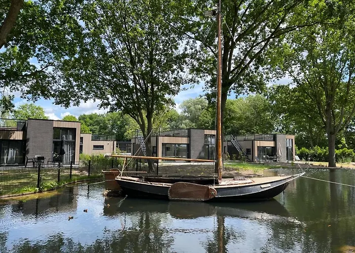 Holland Cube Nb 15 Im Europarcs Bad Hoophuizen - 6 Personen Daire *